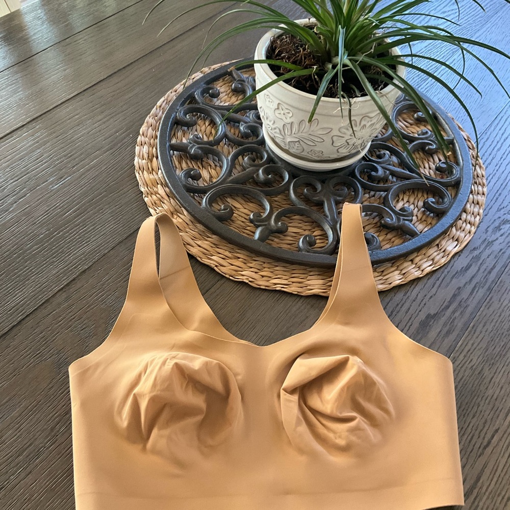 Evelyn Bobbie The Scoop Bra Seamless Wireless Tan Small